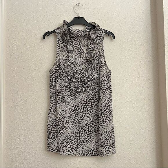 Banana Republic 100% Silk Ruffle Animal Print Sleeveless Blouse Size Medium - Picture 3 of 6